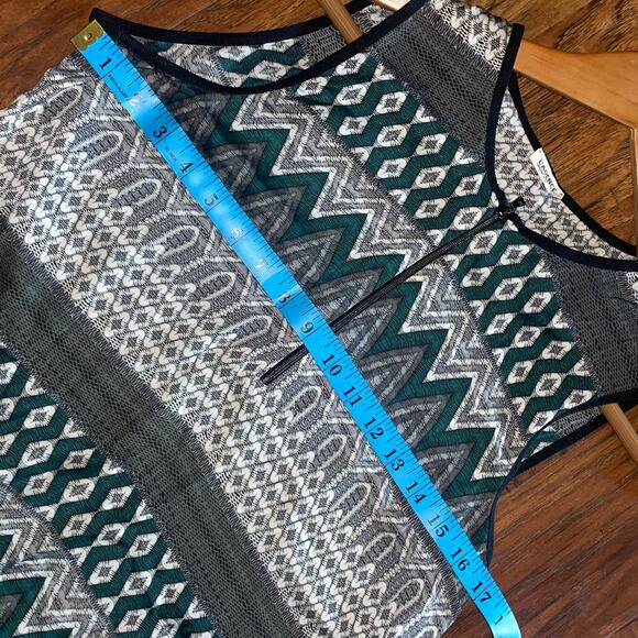 L'AGENCE Printed Sleeveless Blouse with Zip - Picture 4 of 8